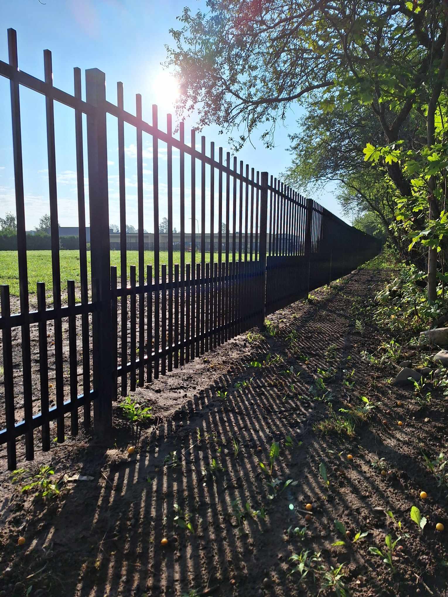 Varbaed koos jalgväravaga – piirdeaia komplektlahendus